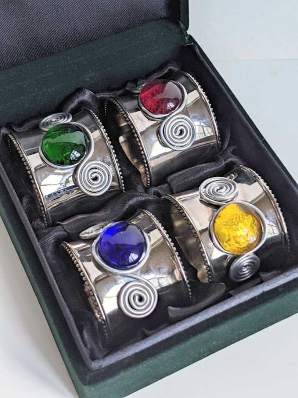 Vintage Towle Set of 4 Silver Plated Beaded Napkin Rings with Glass Beads